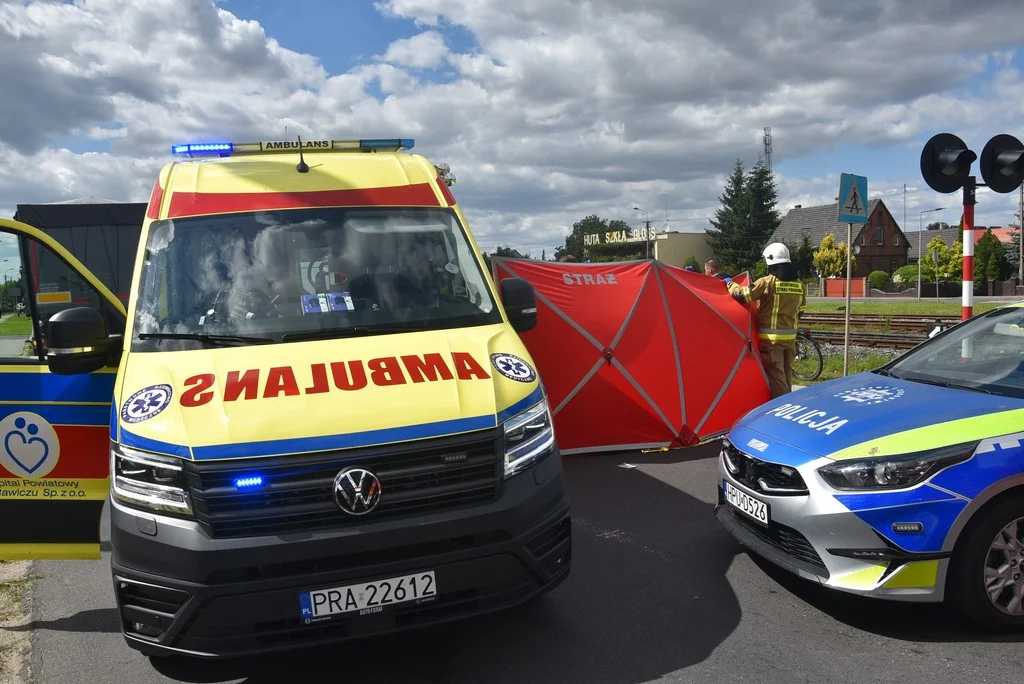 Wypadek śmiertelny w Poniecu. W zderzeniu z TIR-em zginęła 78-letnia rowerzystka