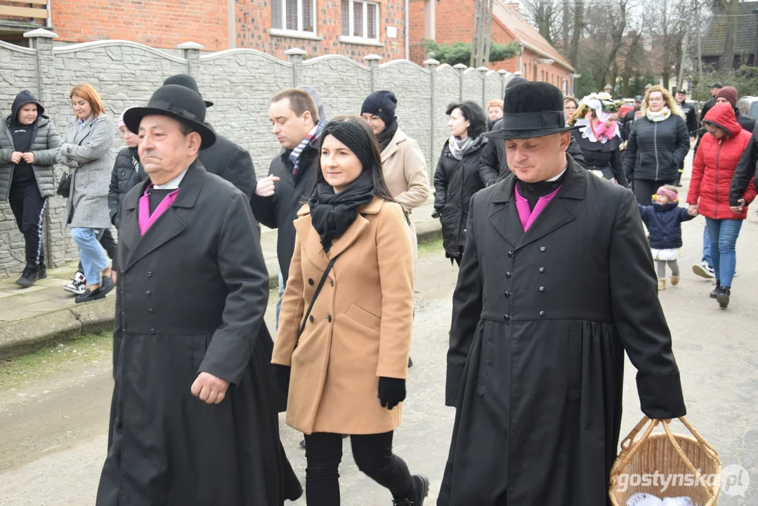 Obrzędy palenia i topienia "śmiercichy" oraz "nowego lotka" na Biskupiźnie