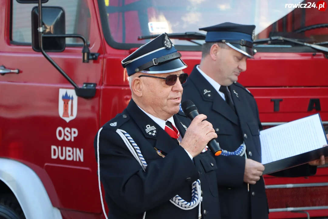 Powitanie auta strażackiego w Dubinie