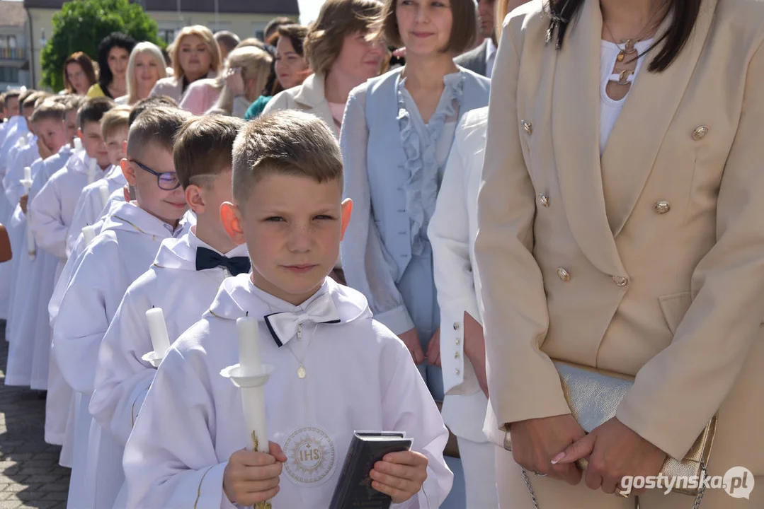 Sakrament I Komunii Świętej w parafii w Pogorzeli