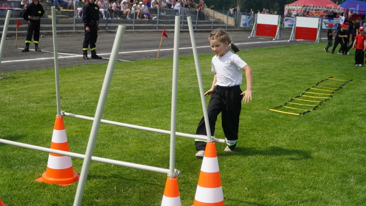 Dziecięce Drużyny Pożarnicze na zawodach w Miejskiej Górce