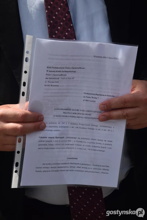 Konferencja prasowa klubu parlamentarnego Prawa i Sprawiedliwości w sprawie podpalenia krzyży na Bangarang Festival