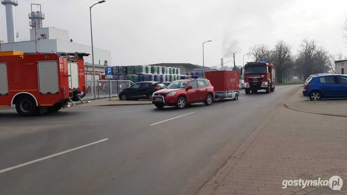 Ćwiczenia zastępów JRG oraz strażaków ochotników w zakładzie przetwórstwa spożywczego Pudliszkach