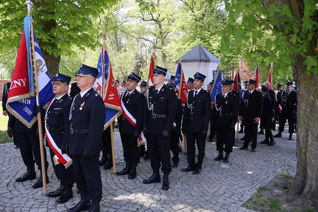 Gminny Dzień Strażaka w Gizałkach. „Bogu na chwałę, ludziom na pożytek” [ZDJĘCIA]