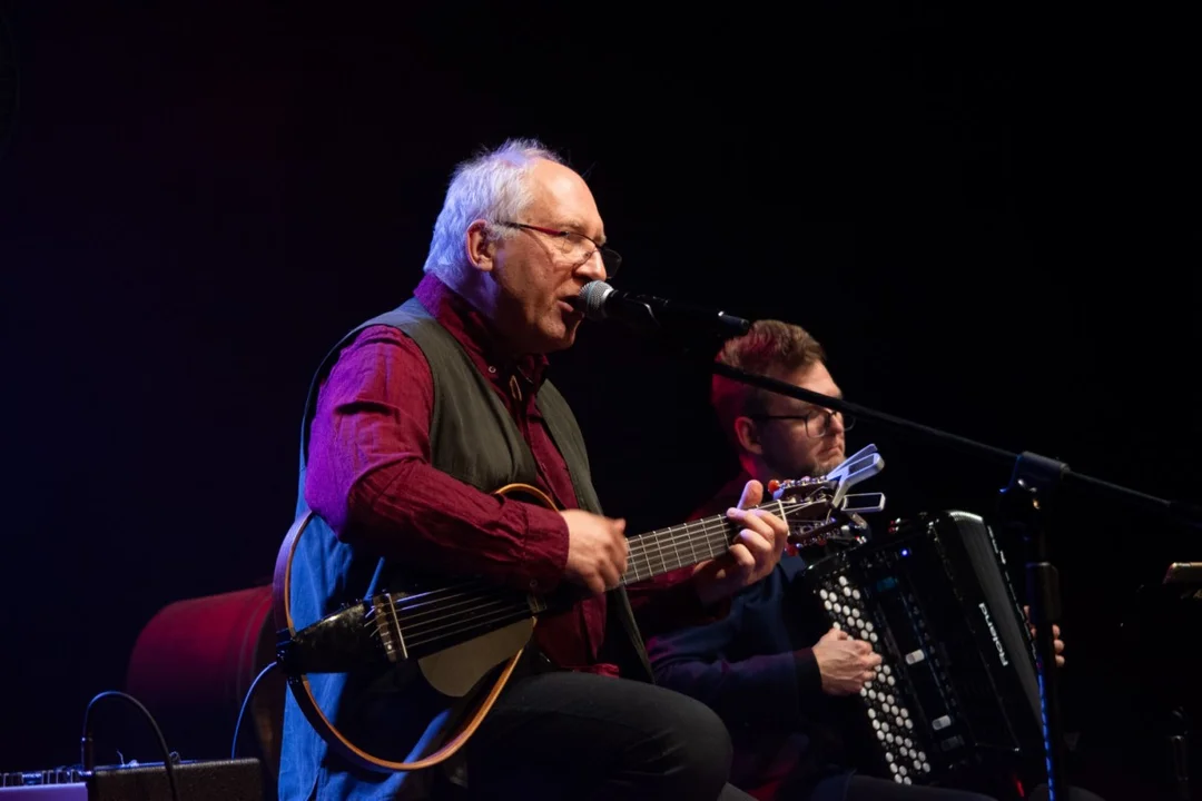 Doktor nauk medycznych z koncertem w Jarocinie. Kuba Sienkiewicz zdobył serca publiczności [ZDJĘCIA]