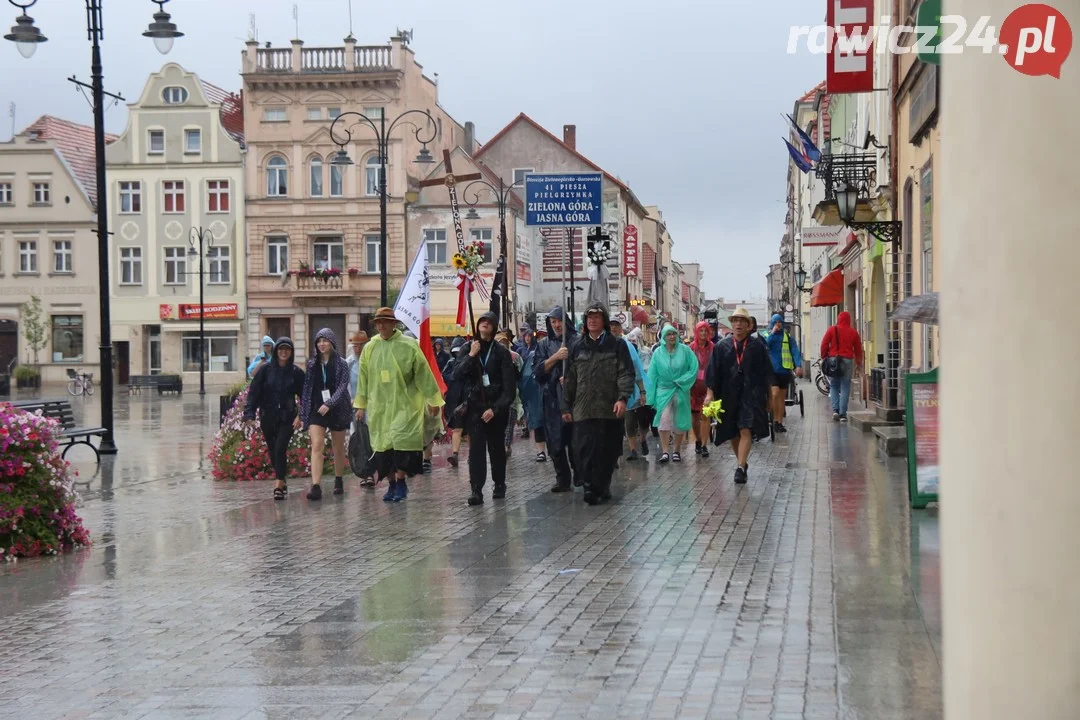 Pielgrzymi na ulicach Rawicza