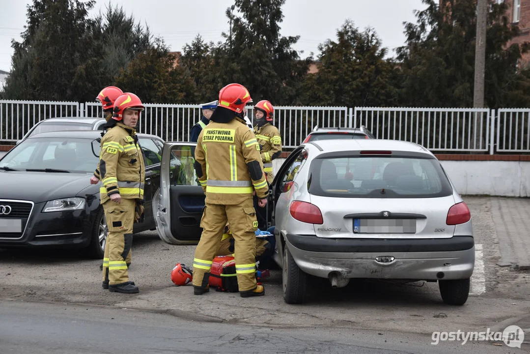 Zderzenie dwóch samochodów - Gostyń ul. Fabryczna