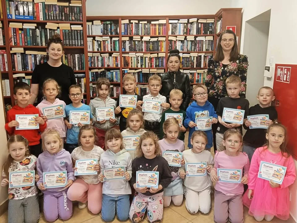 Pierwsza wizyta w świecie książek. Przedszkolaki odkryły wyjątkowe miejsce