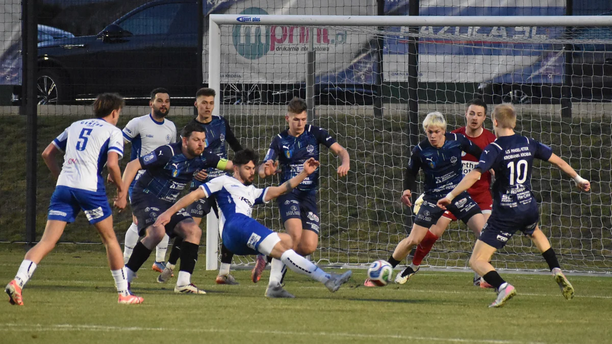 Mecz Krobianki Krobia z Centrą Ostrów Wielkopolski rozpoczął nową erę piłki nożnej w Krobi