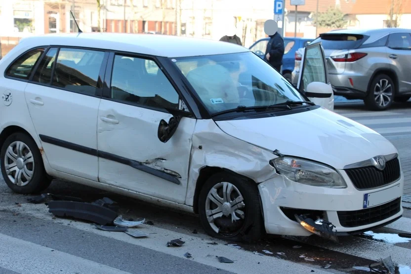 Kolizja na Placu Powstańców Wielkopolskich w Pleszewie