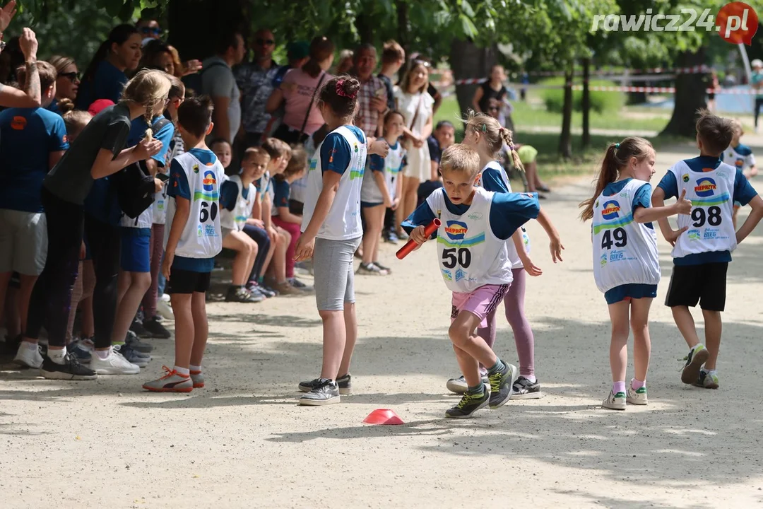 Sztafety szkolne w ramach 24h Rawickiego Festiwalu Sportu