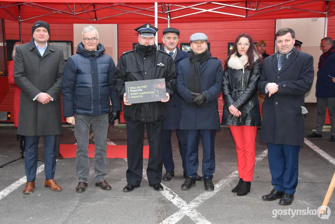 Wręczenie promes na zakup wozów strażackich dla 3 jednostek OSP: Borek Wlkp., Gola i Pogorzela