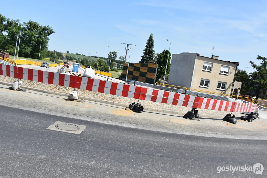 Rondo ul. Poznańska w Gostyniu - nasadzenia na wyspie