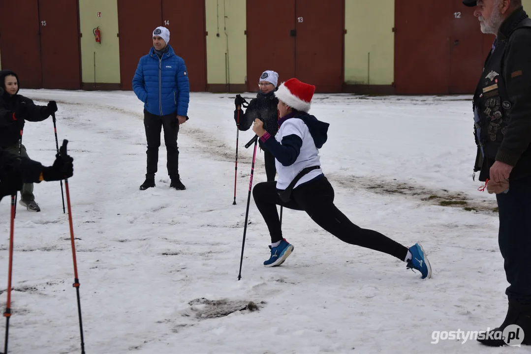 Mikołajkowy Charytatywny Marsz Nordic Walking „Idziemy dla Julki”