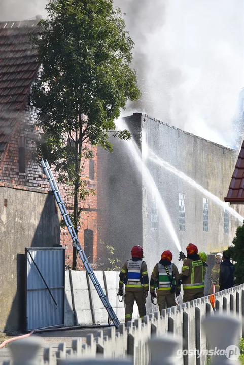 Pożar hali zakładu ślusarskiego w Czeluścinie