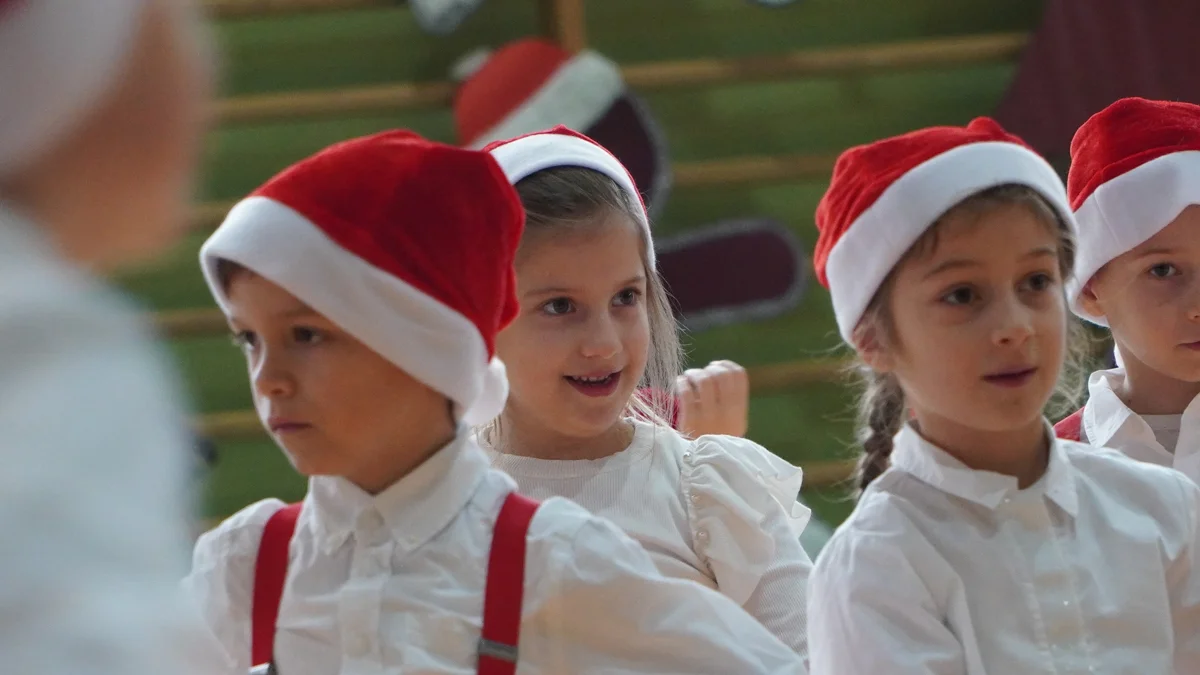 Mikołajkowy Przegląd Zespołów Tanecznych w Cielczy