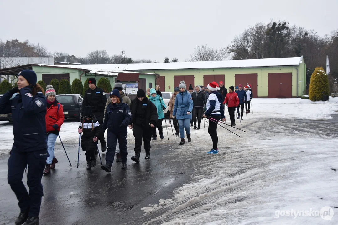 Mikołajkowy Charytatywny Marsz Nordic Walking „Idziemy dla Julki”