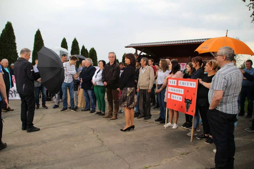 Protest przeciwko budowie ogromnej obowy w Kadziaku