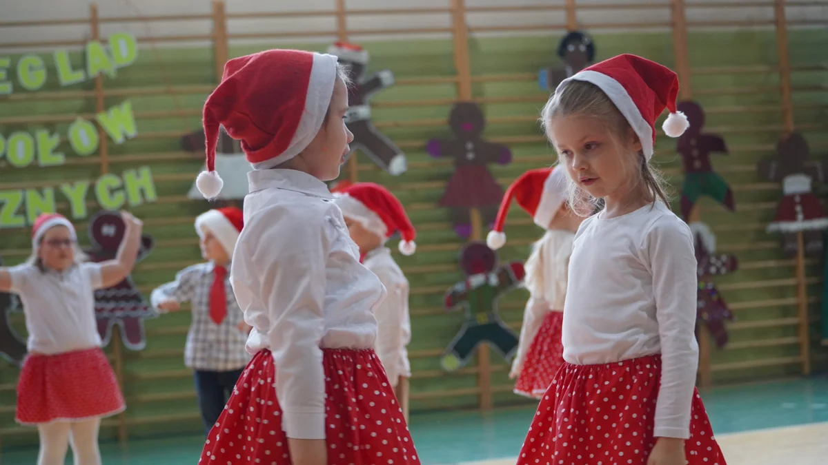 Mikołajkowy Przegląd Zespołów Tanecznych w Cielczy