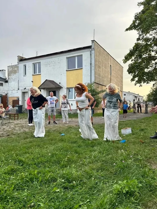 Biesiada sąsiedzka z harcerzami w Brzeziu