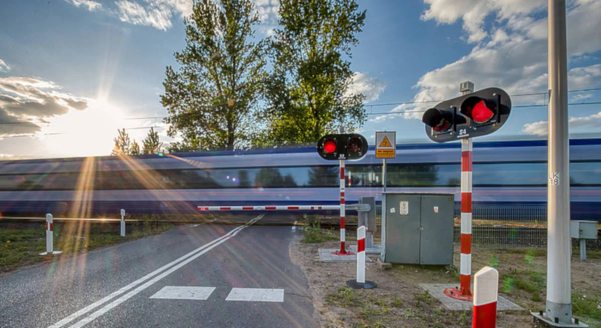 PKP wznawia ruch pociągów na linii Koźmin Wlkp. - Jarocin i apeluje o szczególną ostrożność na przejazdach [ZDJĘCIA] - Zdjęcie główne