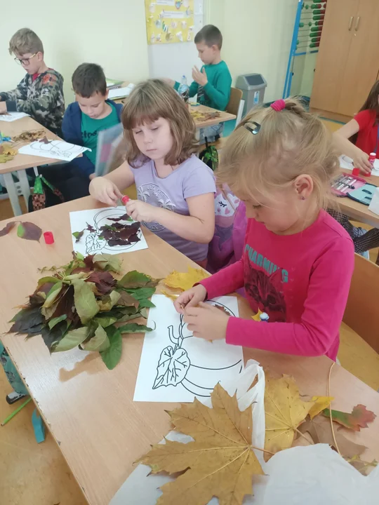 W krainie jesieni. Zajęcia w szkole podstawowej w Kościelnej Ws