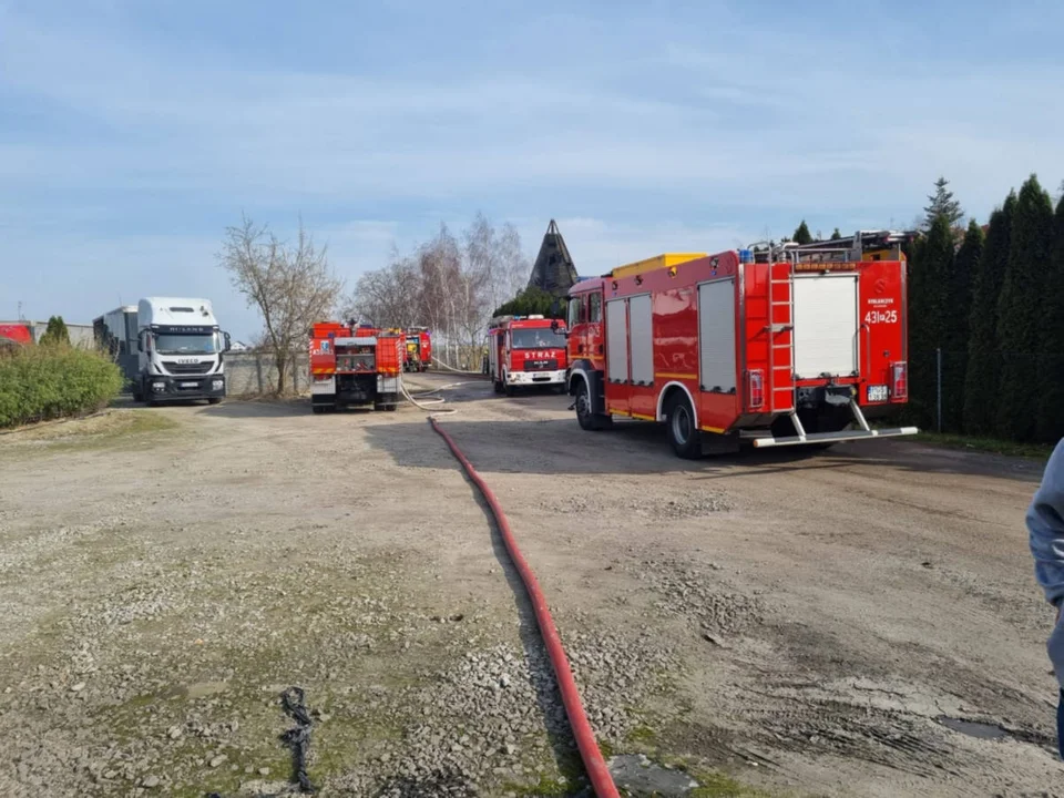 Pożar drewnianego wigwamu w Krobi