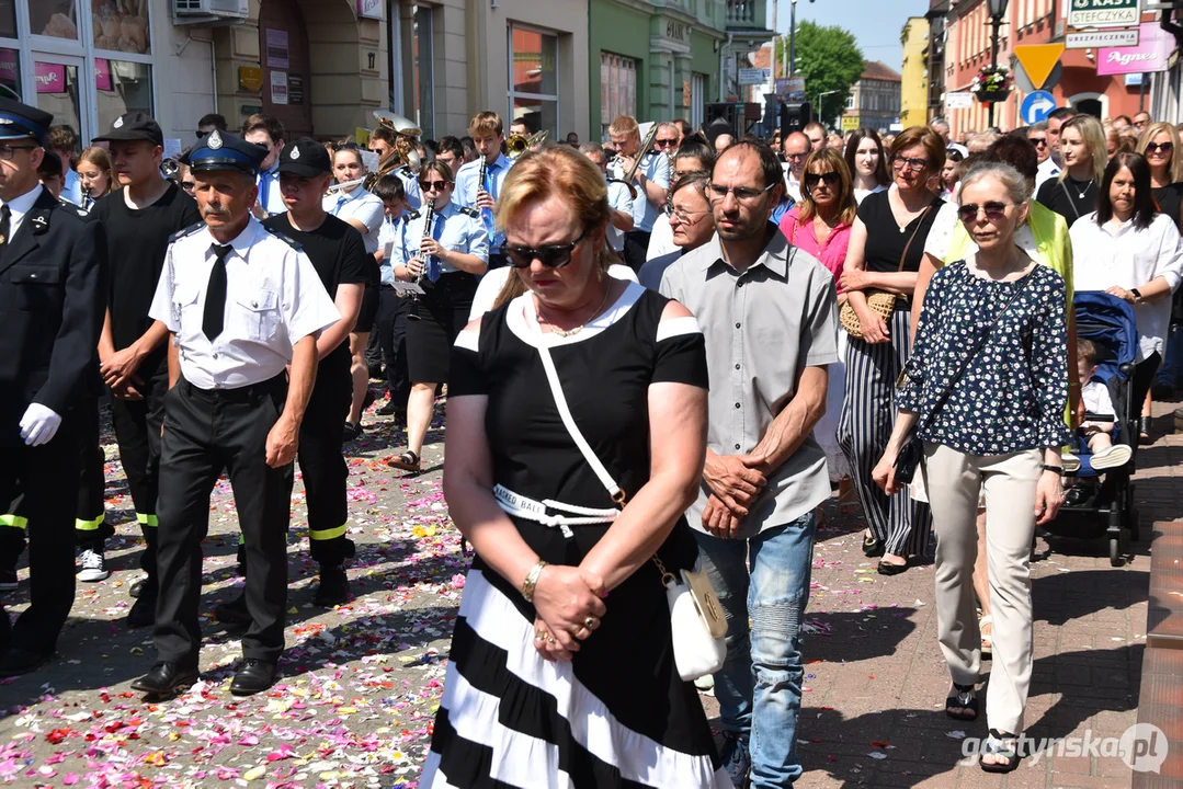 Gostyń - Boże Ciało 2023 - procesja ulicami miasta