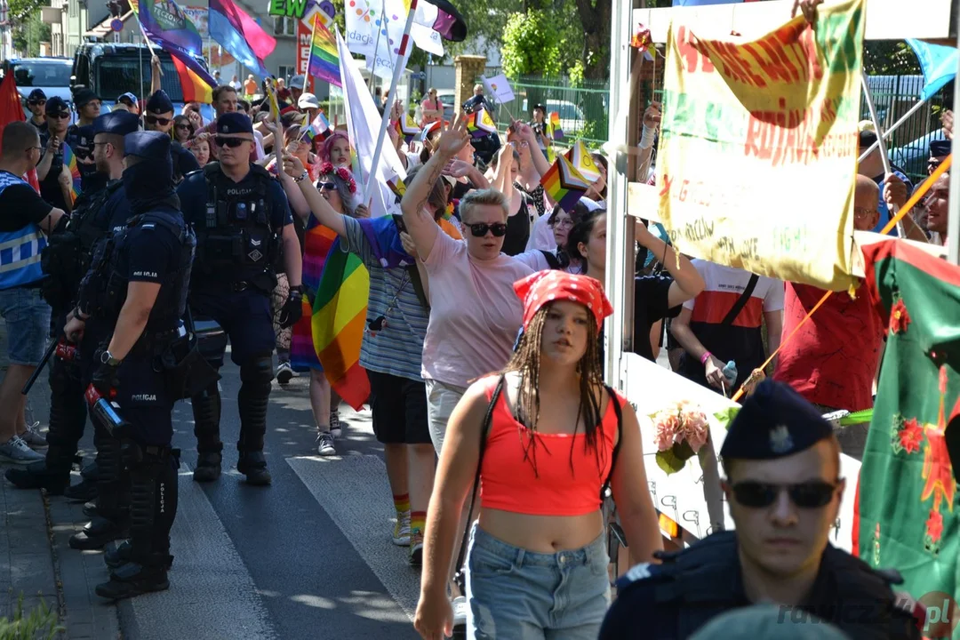 Marsz Równości i kontrmanifestacje w Rawiczu