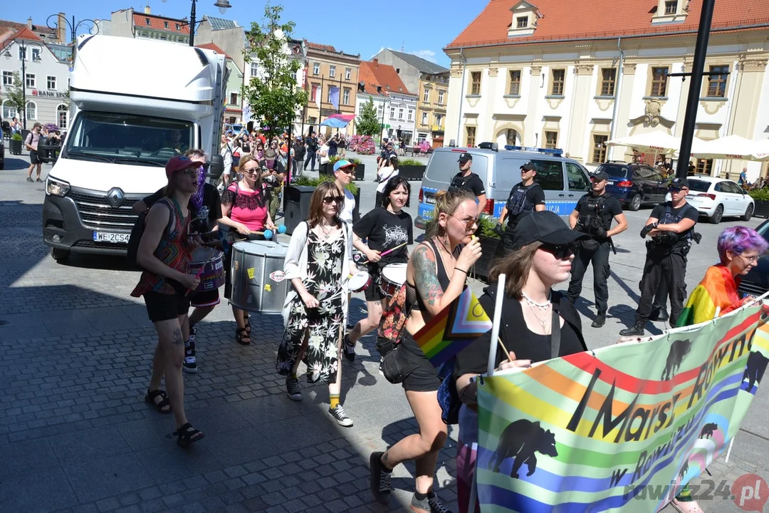 Marsz Równości i kontrmanifestacje w Rawiczu