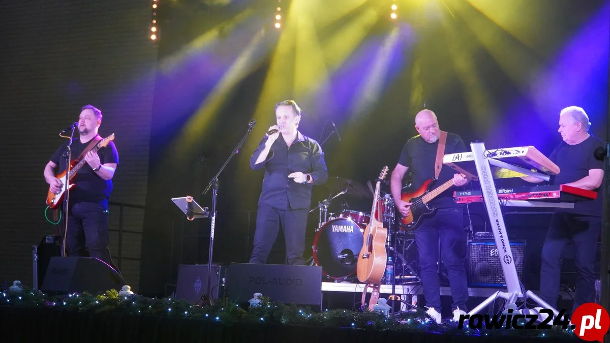 Muzyczne powitanie roku w Pakosławiu. Krawczyk Show na Koncercie Noworocznym - Zdjęcie główne
