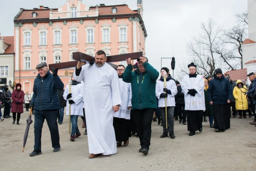 W tym roku będzie inna Miejska Droga Krzyżowa w Jarocinie [ZDJĘCIA] - Zdjęcie główne