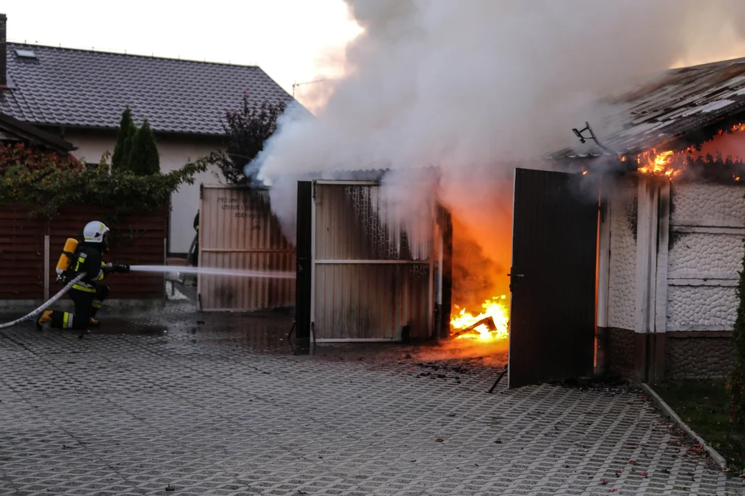 Pożar garażu w Starym Kobylinie