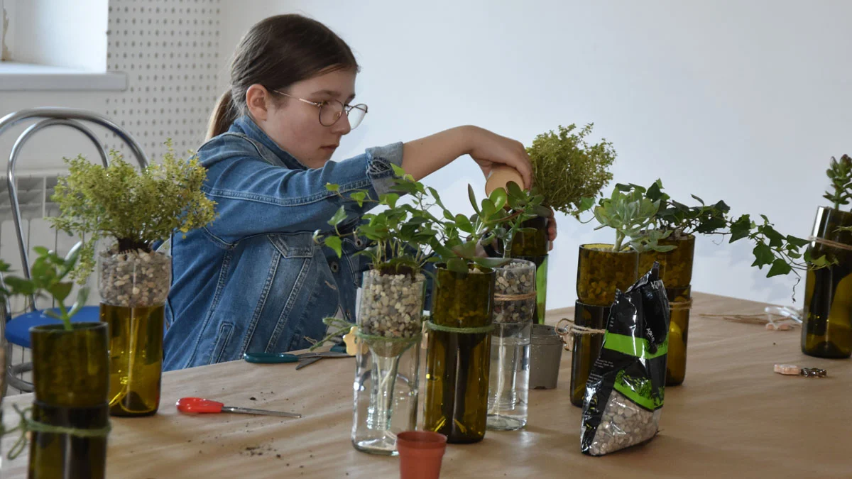 Mnóstwo akcji z okazji Dnia Ziemi w Gostyniu. Nasadzanie, dopieszczanie, recykling - Zdjęcie główne