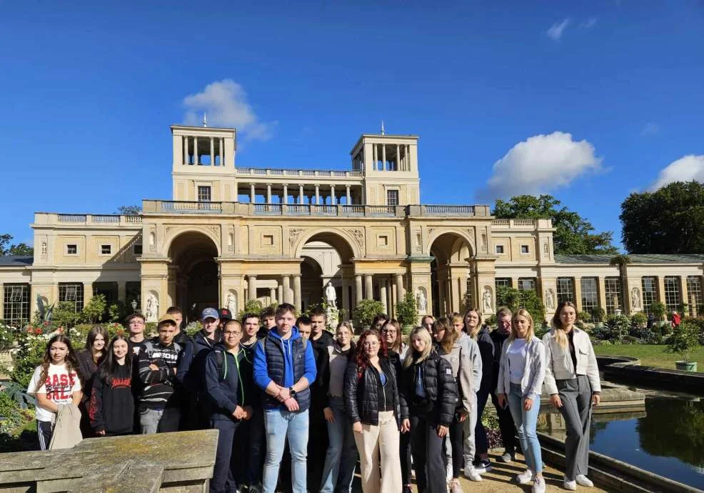 Uczniowie Zespołu Szkół Ponadpodstawowych nr 2 w Jarocinie na praktykach w Niemczech