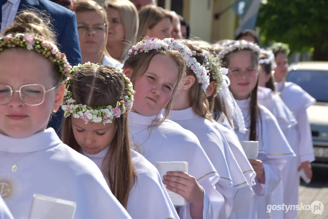 Sakrament I Komunii Świętej w parafii w Pogorzeli