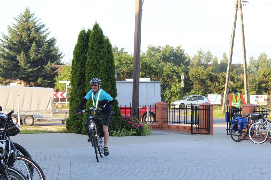 60 osób pielgrzymuje z Jarocina na Jasną Górę rowerami