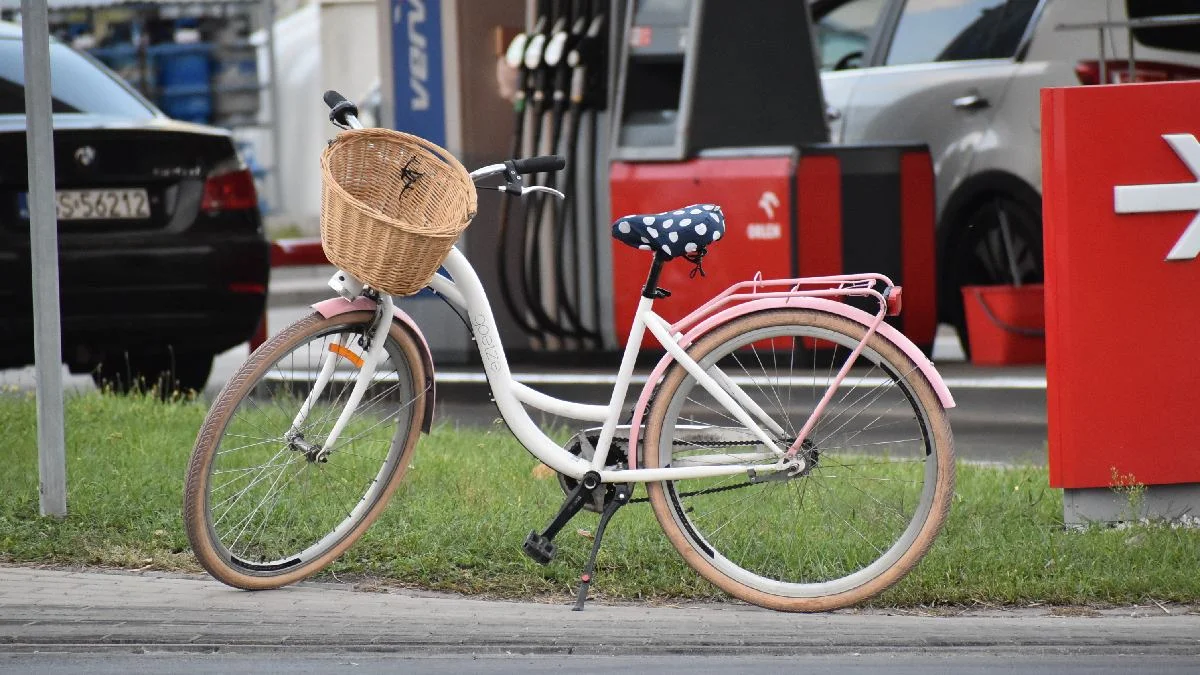 Kolejne potrącenie 15-letniej rowerzystki. Nastolatka z obrażeniami trafiła do szpitala - Zdjęcie główne