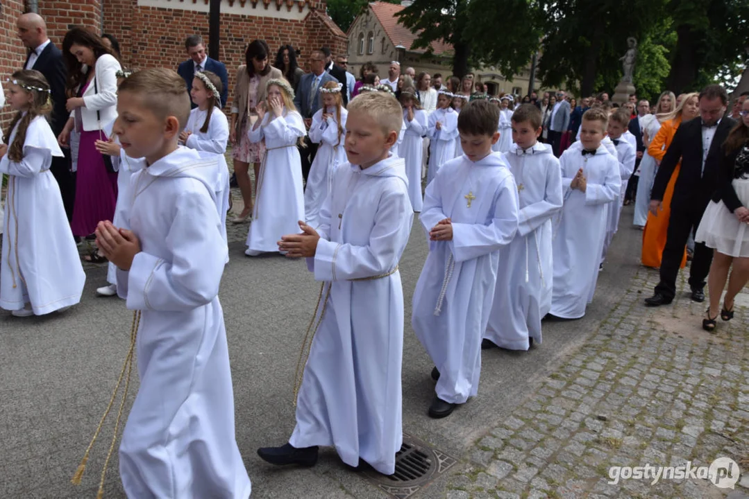 Uroczystość Pierwszej Komunii Świętej w parafii farnej w Gostyniu