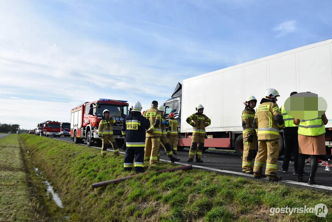 Kraksa na DK12 (obwodnica Borku Wlkp.). Zderzenie 4 samochodów