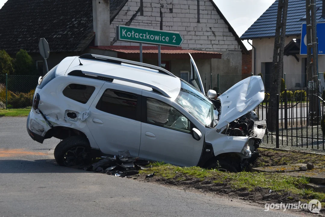 Zderzenie dwóch samochodów w Skoraszewicach (gm. Pępowo)