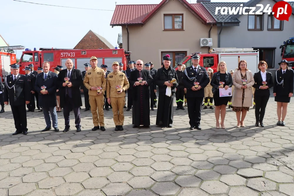 Uroczyste przekazanie auta jednostce OSP Śląskowo