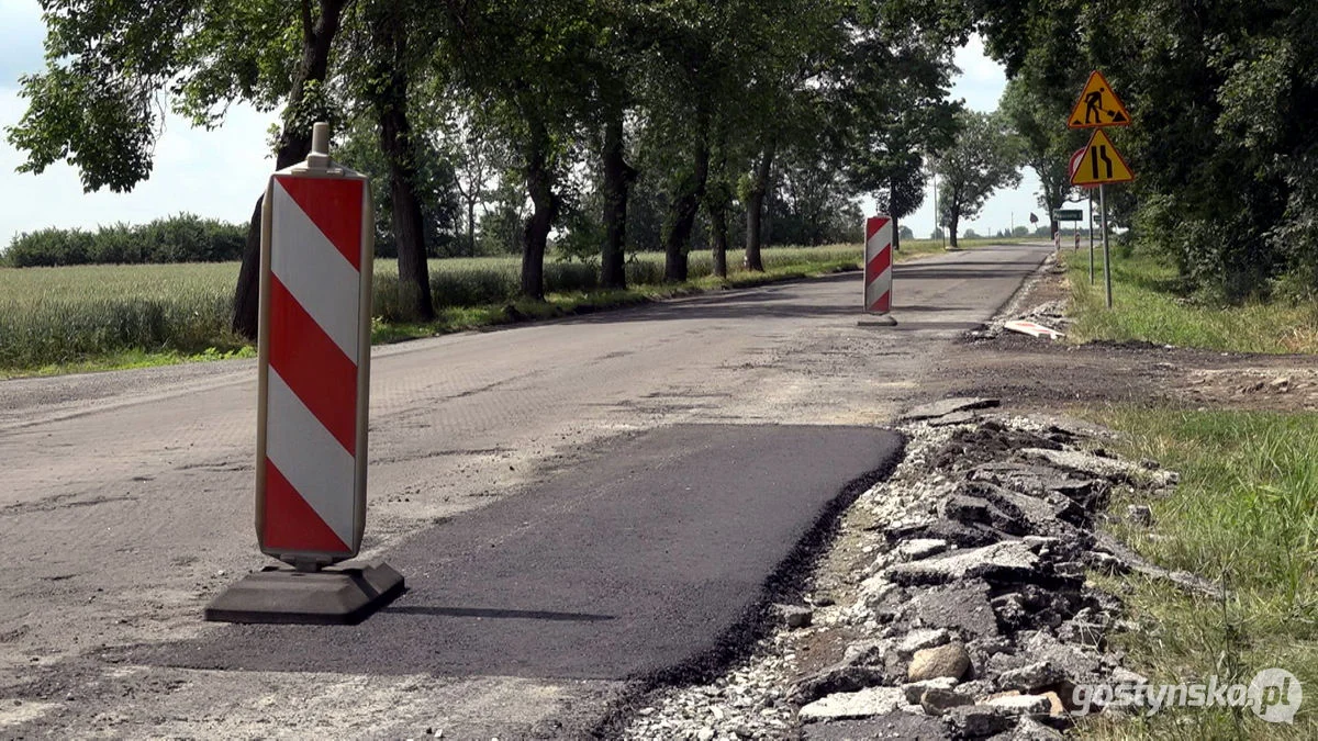 Remontowana droga powiatowa z Pogorzeli do Kaczagórki