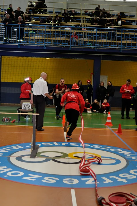 OSP Dzięczyna na Halowym Turnieju Sportowo-Pożarniczym MDP w Ostrzeszowie