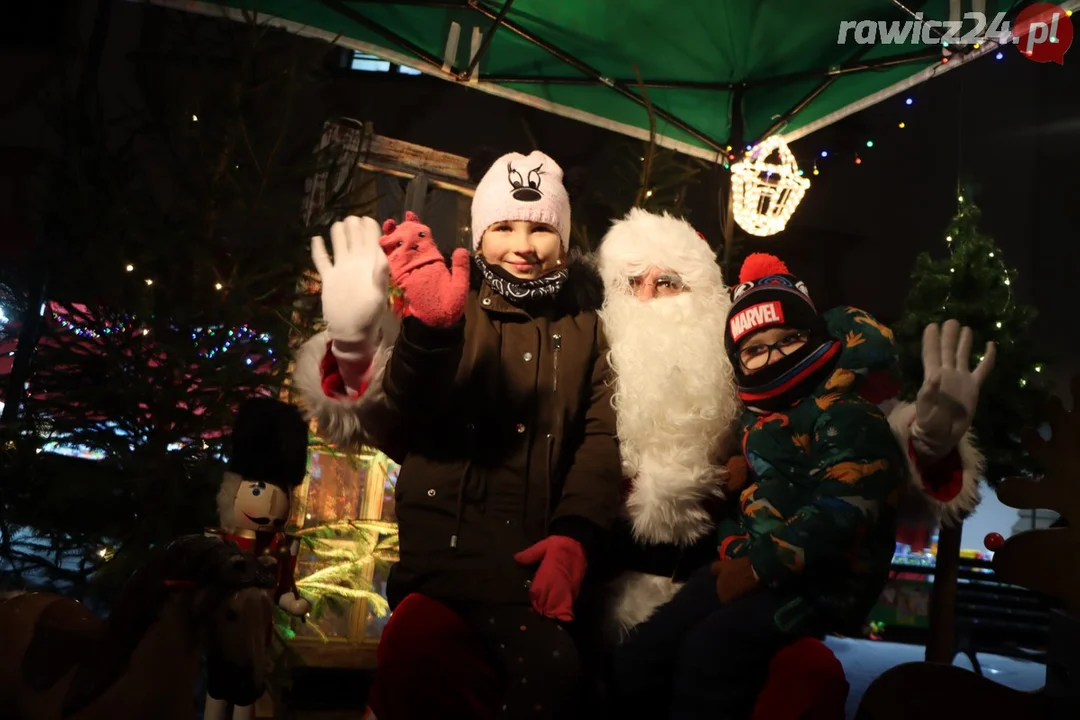 Spotkanie ze Świętym Mikołajem na Rawickim Jarmarku Bożonarodzeniowym