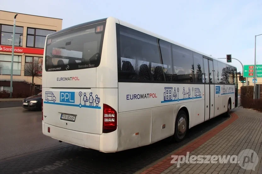 Trwa remont drogi Zielona Łąka - Cieśle. Zmieniają się trasy linii autobusowych - Zdjęcie główne