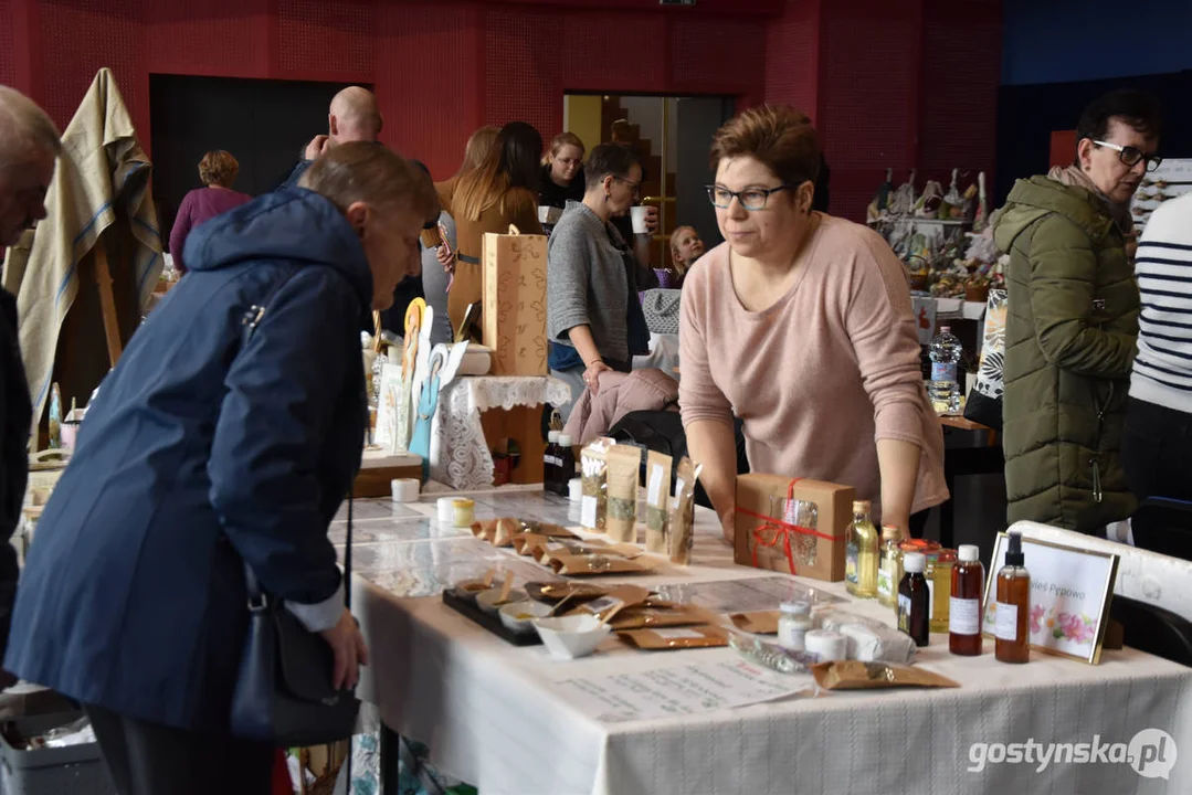 Jarmark Wielkanocny Lokalnych WY-twórców w GOK Hutnik