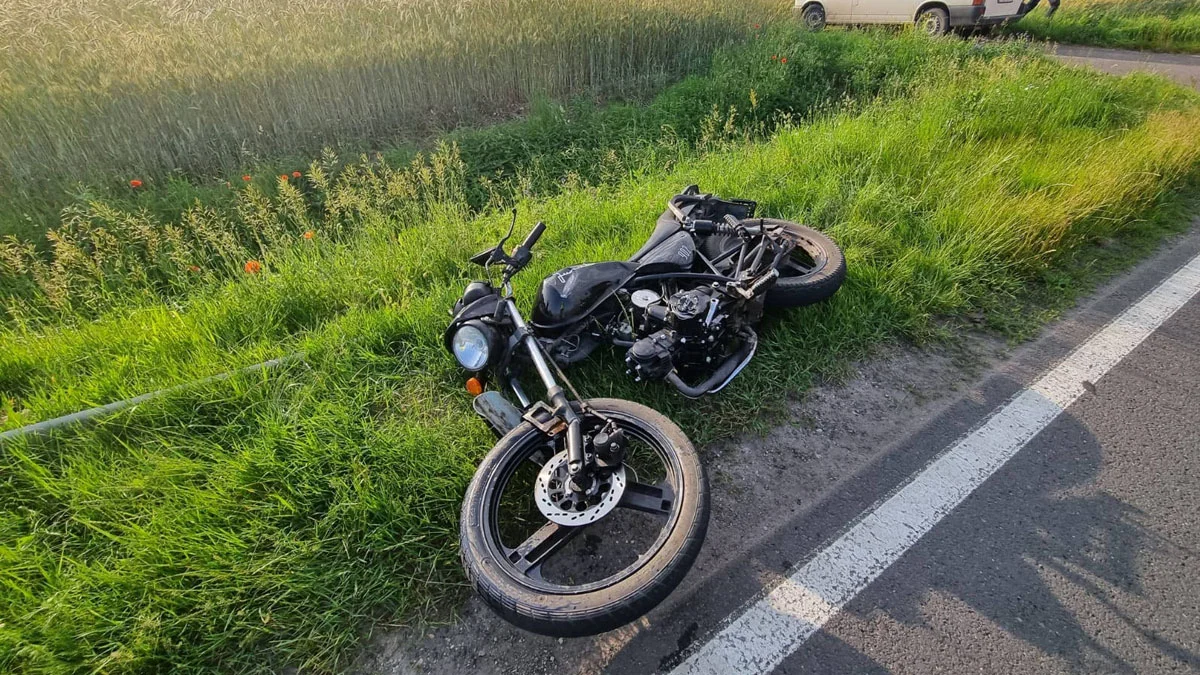 Wypadek na DW434 z udziałem nastoletniej motorowerzystki