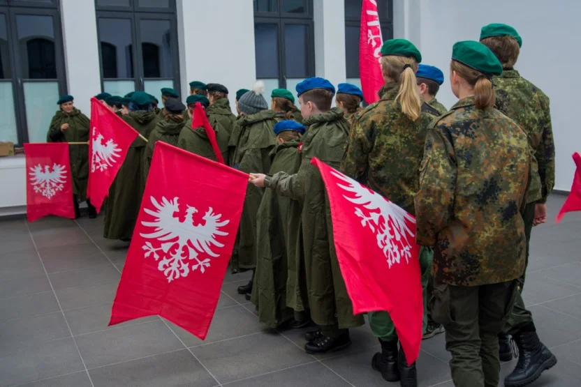 "Obudzić śpiących". Akcja na dworcu  kolejowym w Jarocinie