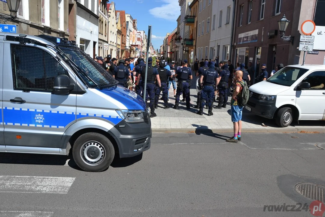 Marsz Równości i kontrmanifestacje w Rawiczu